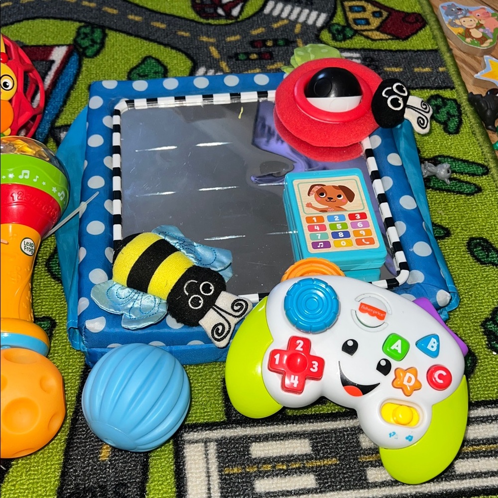 Colorful Kids Toy Set with Mirror and Rattle - Picture 3 of 3